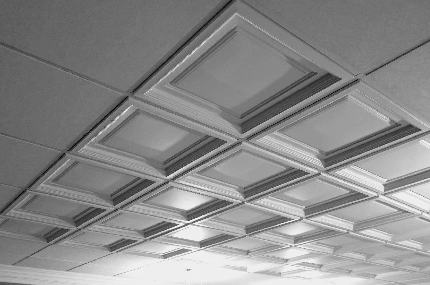 A ceiling with many squares and some lines